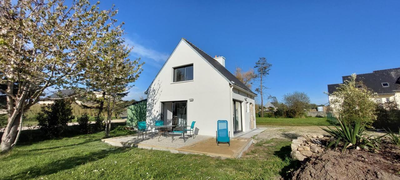 Maison De Vacances: Seaside Retreat with Private Garden Plouhinec  Exterior photo